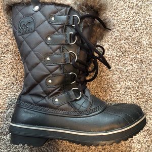 Sorel tofino boots, black, size 9, waterproof